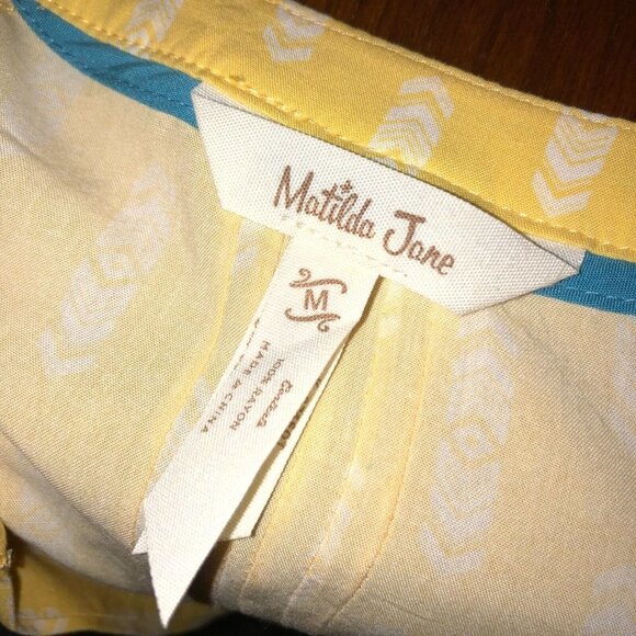 Matilda Jane Womens Medium Yellow Arrows Bell Sleeve Button Front Blouse Size M - Picture 8 of 9